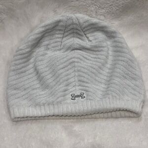Under Armour Hat Beanie Womens White Textured Knit Lined Winter Warm Soft Cozy‎